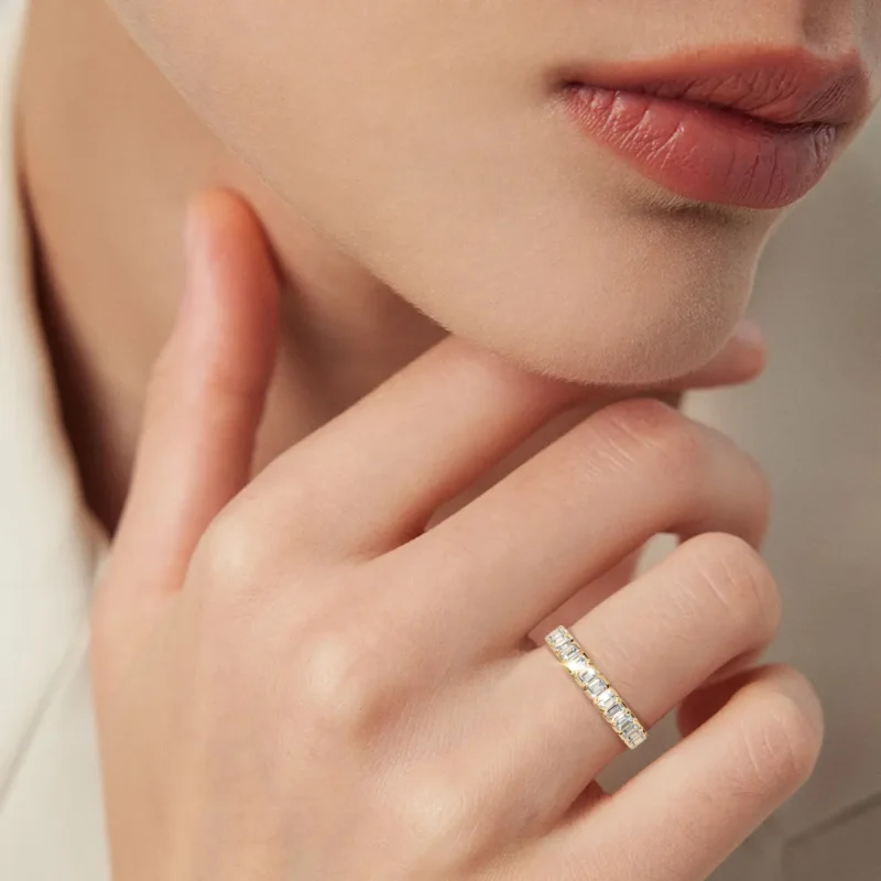 13 Eternity Stack Single Row Half Bezel Light Pass North South full coverage emerald 3.1