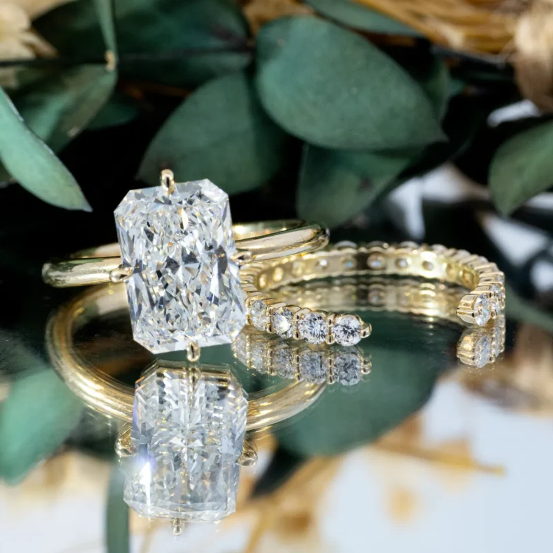 15 Gleam Radiant with Open Band