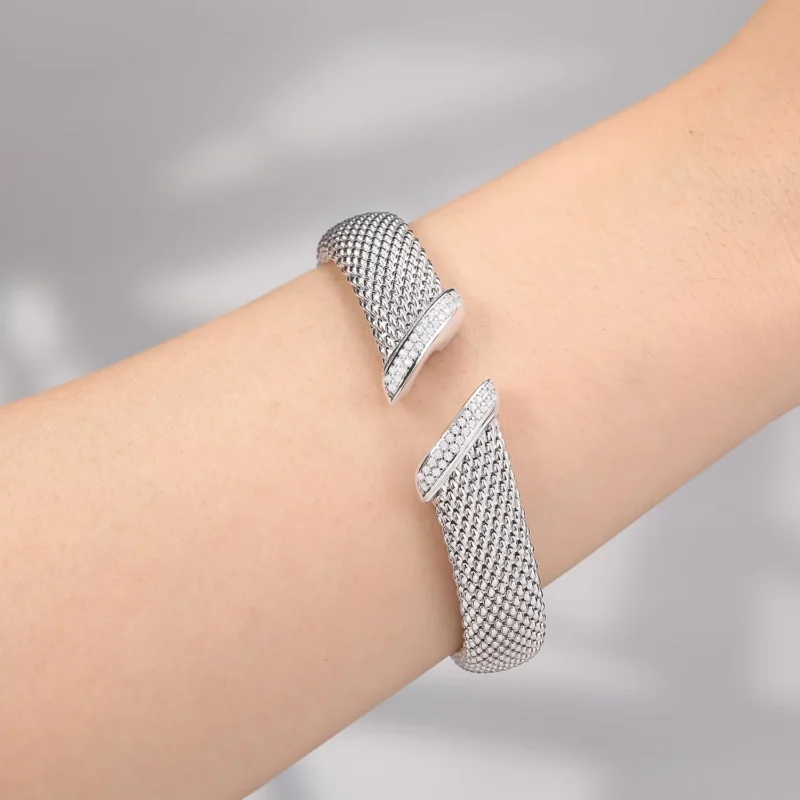 5 Stella Vintage Textured Cuff