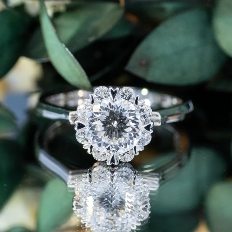 14 Vivre Features Halo Hidden Halo Heart Prong Outstanding Profile Solitaire Knife db 1ct