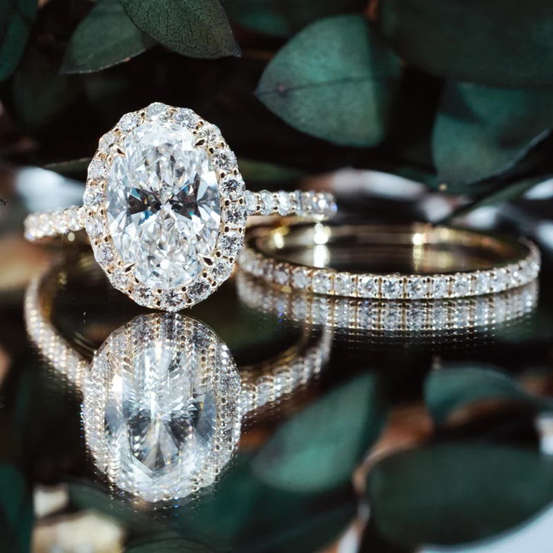 15 Glintwave Classic Halo Oval Cut U Pavé Diamond Ring